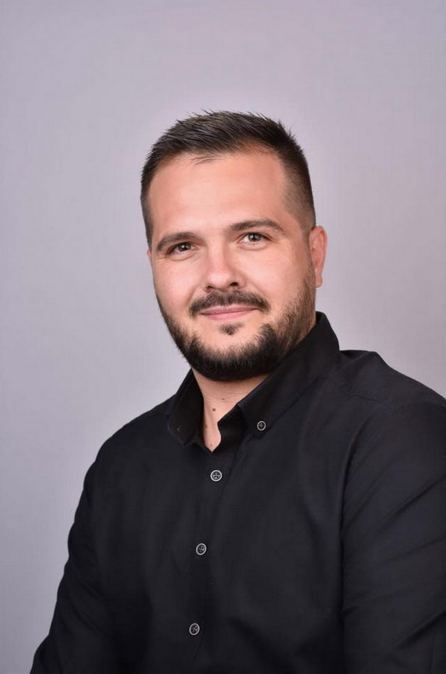 darko-stojanov-prv-od-povredenite-vo-pozharot-se-vrati-od-lekuvanje-vo-srbija-moite-deca-se-ushte-imaat-tatko-poradi-doktorite-03_copy.jpg