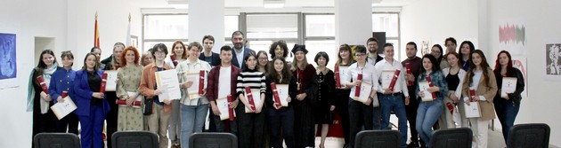 45-godini-inspiracija-kako-flu-ja-oblikuva-makedonskata-umetnost-03.JPG