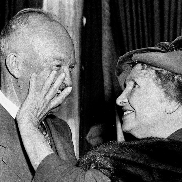 bila-slepa-i-gluva-zavrshila-fakultet-i-stanala-pisatelka-i-aktivistka-zhivotot-na-helen-keler-03.JPG