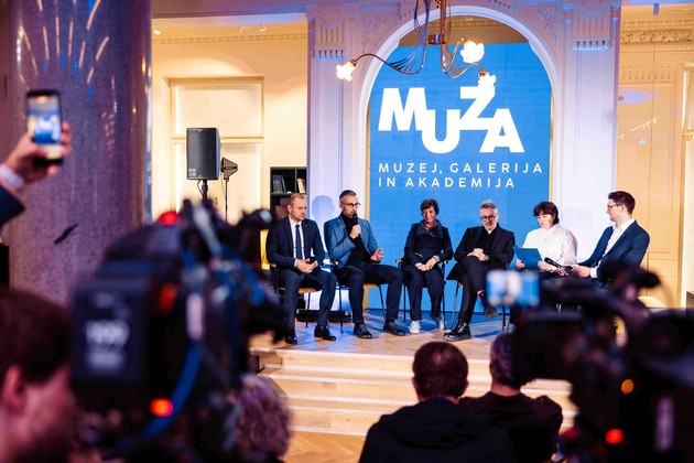 galerija-muza-vo-ljubljana-e-noviot-prostor-za-umetnichkata-kolekcija-na-nlb-d-d-koja-vkluchuva-i-makedonski-avtori-01.JPG