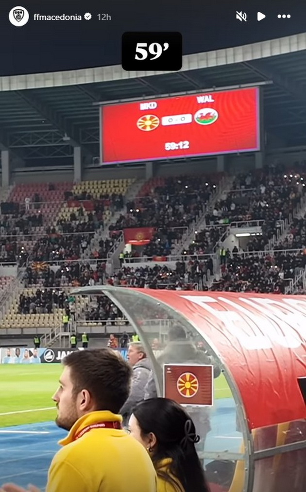 trogatelen-moment-na-stadionot-vo-skopje-publikata-na-noze-aplaudira-vo-59-minuta-fudbalerite-stojat-vo-chest-na-zhrtvite-od-kochani-11.jpg