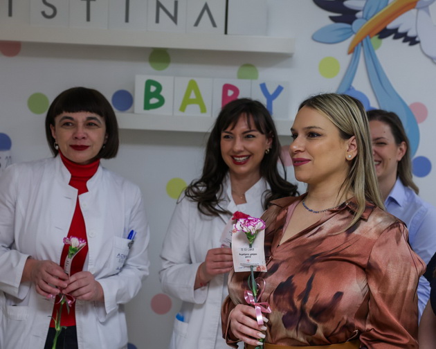 zdruzhenieto-do-bebe-po-patot-na-ivf-deleshe-cvekje-i-motivaciski-poraki-za-zhenite-koi-se-borat-za-roditelstvo-07.jpg
