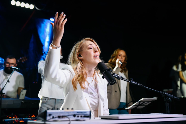stefani barbutova i the upper room so vtor gospel koncert vo skopje na 30 mart 2