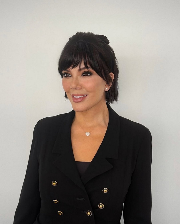 kris-jenner-69-ima-nov-izgled-koj-ja-podmladi-probuva-da-izgleda-isto-kako-kjerkite-kim-i-kendal-07.jpg