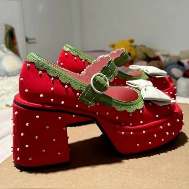 nevestinski-crocs-vlechki-patiki-kako-hamburger-lugje-koi-odbivat-da-nosat-zdodevni-chevli-10.jpg