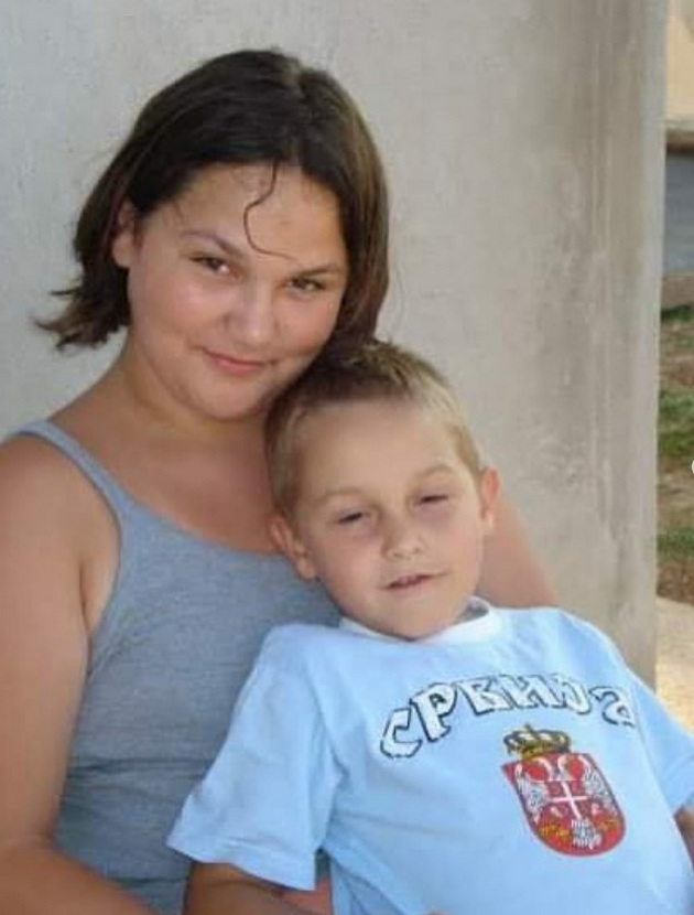 ivona-jo-mu-go-chestitashe-rodendenot-na-brat-i-22-fala-ti-shto-si-pred-s-chovek-ljudina-03.jpg