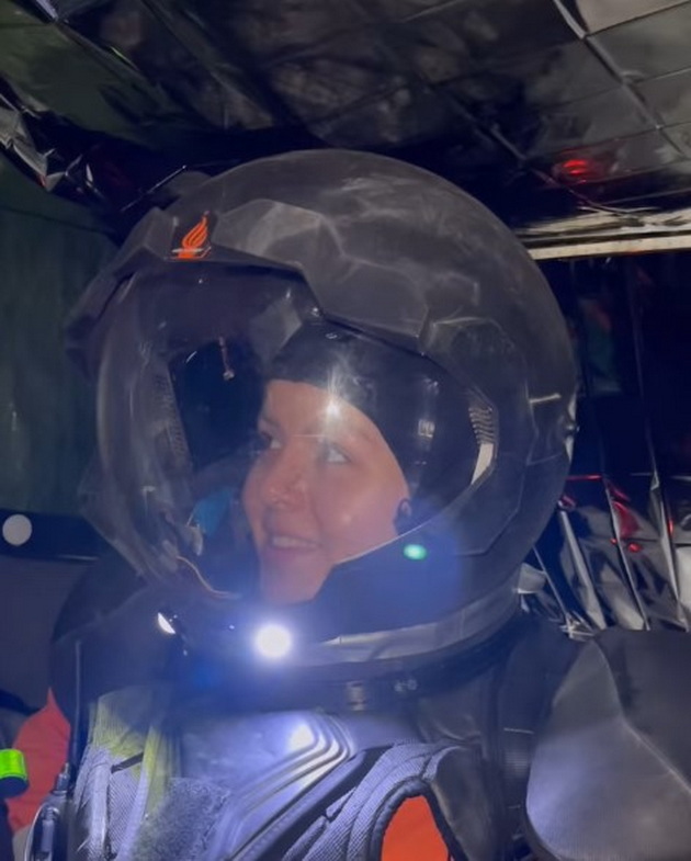 martina-dimoska-nashata-prva-analogna-astronautka-imav-sestra-so-cerebralna-paraliza-ja-turkav-so-kolichka-do-kafule-05.jpg