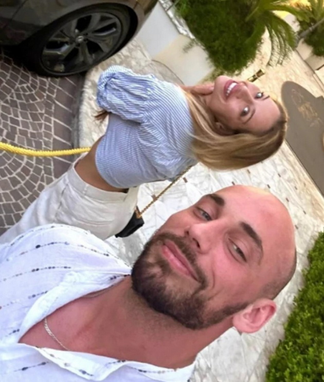 nekogash-i-bil-obezbeduvanje-ja-zaprosi-vo-dubai-tea-tairovikj-29-kje-se-mazhi-vo-fustan-od-18-000-evra-04.jpg