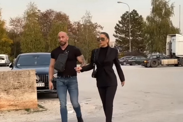 nekogash-i-bil-obezbeduvanje-ja-zaprosi-vo-dubai-tea-tairovikj-29-kje-se-mazhi-vo-fustan-od-18-000-evra-06.jpg
