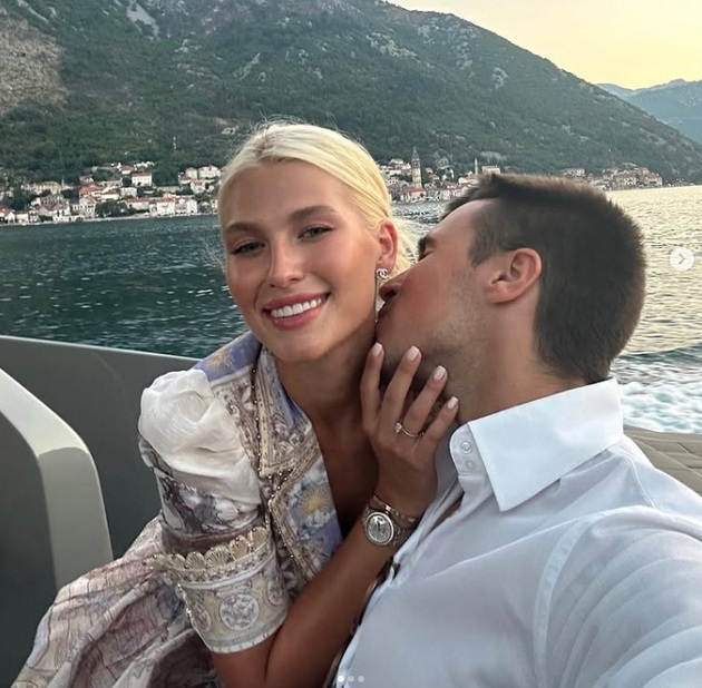 sram-da-vi-e-soprugata-na-pomaliot-brat-na-novak-gjokovikj-odgovori-na-kritikite-deka-kachila-21kg-vo-bremenosta-03.jpg
