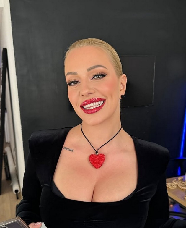 tijana-dapchevikj-go-spodeli-najgolemiot-gaf-na-sinot-6-na-tamara-todevska-hana-denes-polni-9-godini-07.jpg