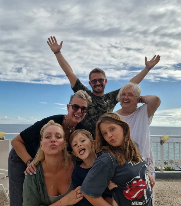 tijana-dapchevikj-go-spodeli-najgolemiot-gaf-na-sinot-6-na-tamara-todevska-hana-denes-polni-9-godini-12.jpg