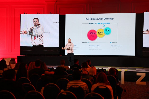 festivalot-za-digitalna-kreativnost-i-tehnologii-socialize-2025-uspeshno-startuvashe-so-svoeto-prvo-izdanie-13.jpg