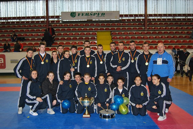 makpetrol-e-najtrofeen-klub-vo-istorijata-na-karate-sportot-na-makedonija-02.JPG