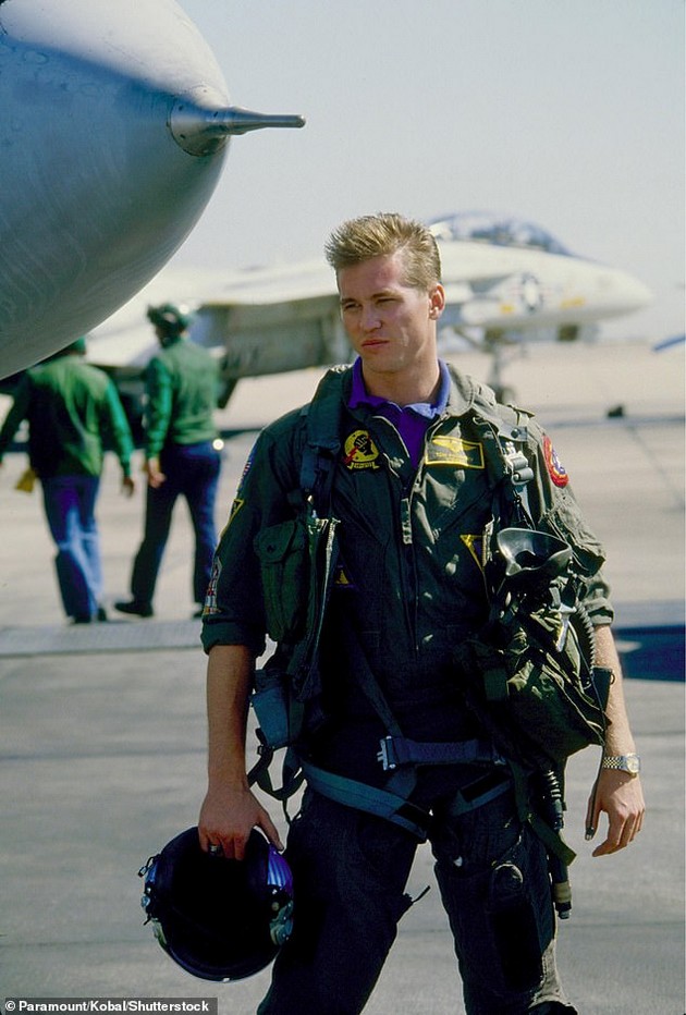 pochina-val-kilmer-65-dzvezdata-od-top-gun-i-batman-go-izgubi-glasot-poradi-rak-na-grloto-08.JPG