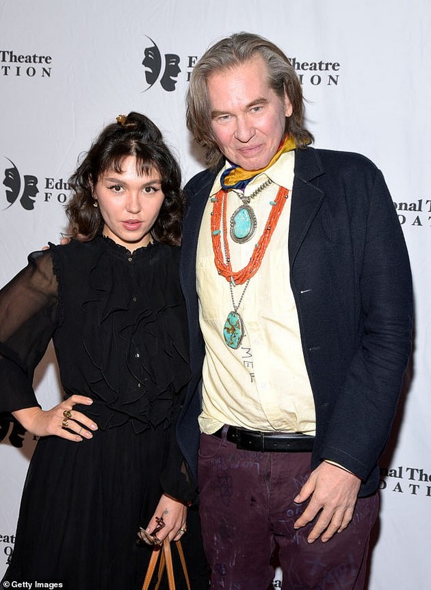 pochina-val-kilmer-65-dzvezdata-od-top-gun-i-batman-go-izgubi-glasot-poradi-rak-na-grloto-4.JPG