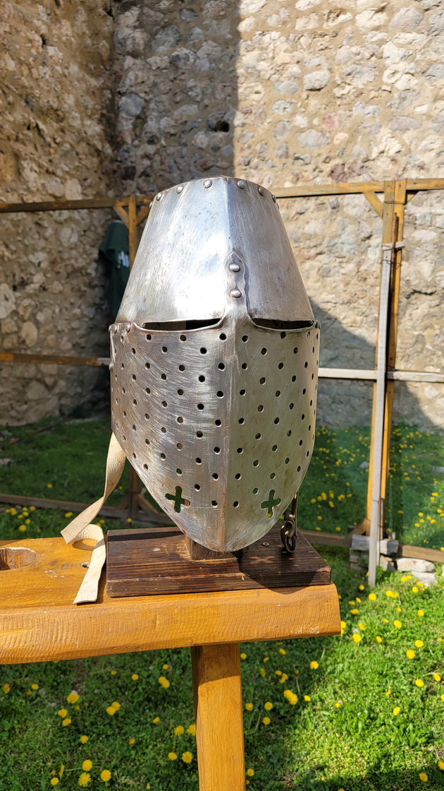 go-posetiv-zamokot-golubac-koj-e-na-5-chasa-vozenje-od-skopje-shto-me-impresionirashe-kaj-skapoceniot-kamen-na-srbija-68.jpg