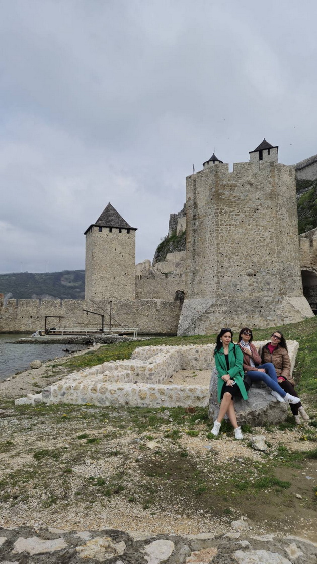 go-posetiv-zamokot-golubac-koj-e-na-5-chasa-vozenje-od-skopje-shto-me-impresionirashe-kaj-skapoceniot-kamen-na-srbija-77_copy.jpg