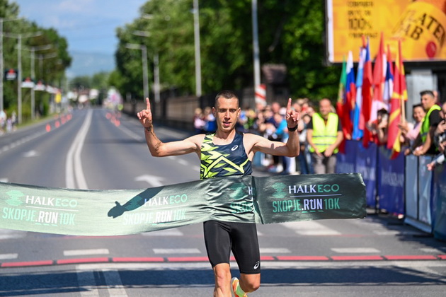 ivanovski-i-pop-arsova-pobednici-na-9-izdanie-na-halkeco-skopje-trcha-10-km-01.jpg