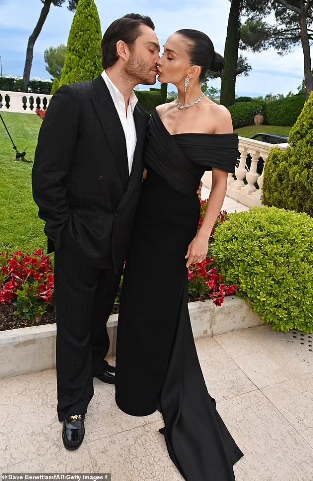najubavite-i-najvljubenite-parovi-na-amfar-gala-2025-vo-kan-se-baknuvaat-i-razmenuvaat-nezhnosti-15.jpg