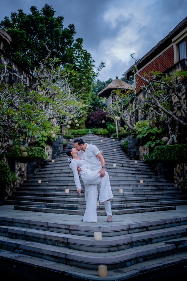 aleksandar-ja-zaprosi-sakanata-milena-na-edno-od-najspektakularnite-mesta-na-bali-foto-04.jpeg