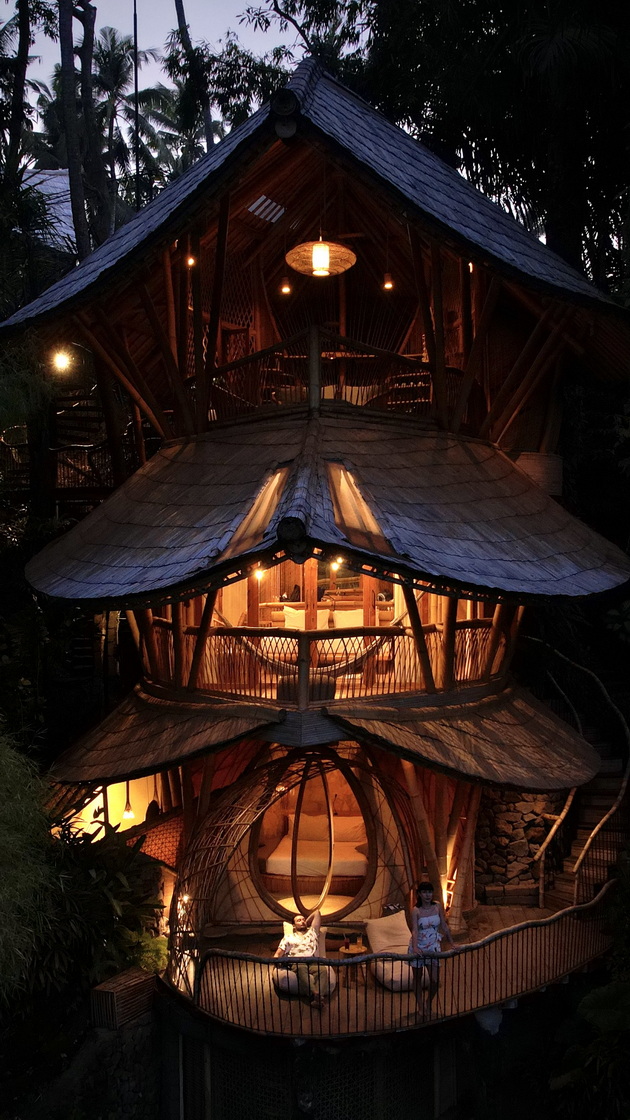 aleksandar-ja-zaprosi-sakanata-milena-na-edno-od-najspektakularnite-mesta-na-bali-foto-08.jpeg