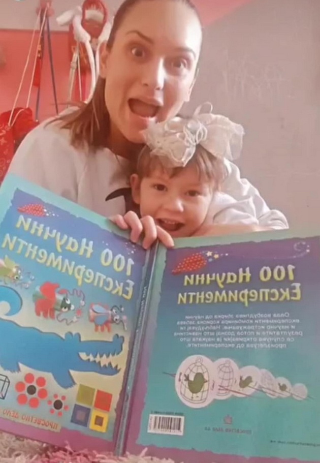 bravo-iris-e-prvache-koe-e-proglaseno-za-najredoven-chitatel-vo-bibliotekata-vo-nejzinoto-uchilishte-vo-skopje-04.jpg
