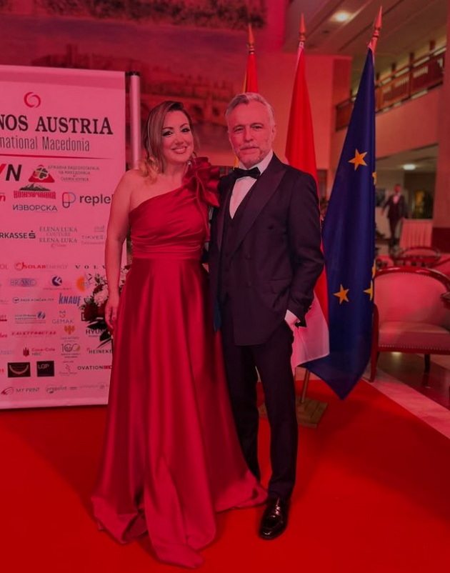 shto-oblekoa-posetitelite-na-vienski-bal-2025-02_1.jpg