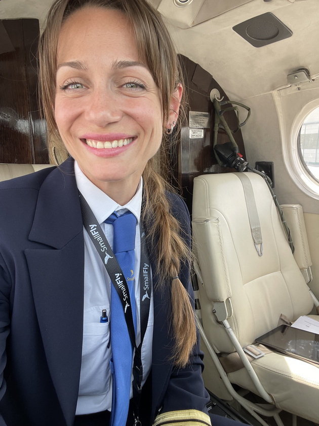 uspeshni-makedonci-niz-svetot-stefanija-dimeska-e-pilot-vo-aviokompanija-vo-italija-05.jpg