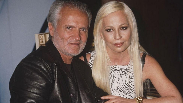 brat-ja-nateral-da-stane-rusokosa-po-30-godini-se-otkazha-od-rakovodstvoto-na-versace-fakti-za-donatela-versache-04.JPG