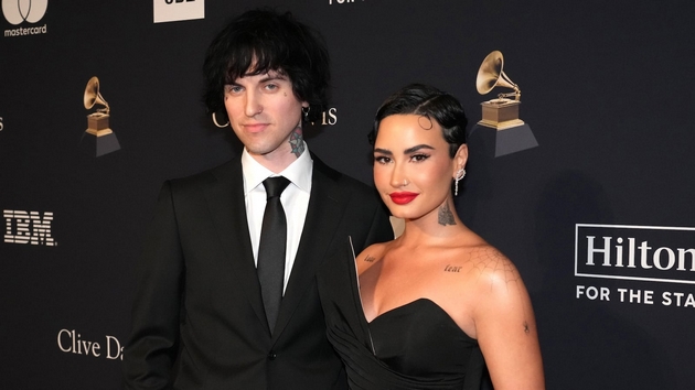 demi-lovato-se-vencha-po-edna-propadnata-svrshuvachka-i-neuspeshen-obid-da-go-promeni-rodot-11.JPG