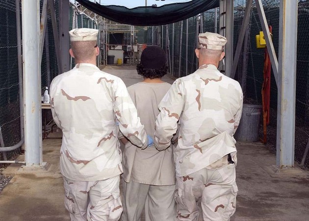 izgladnuvanje-machenje-so-denovi-kako-izgleda-zhivotot-vo-ozloglaseniot-voen-zatvor-gvantanamo-08.JPG
