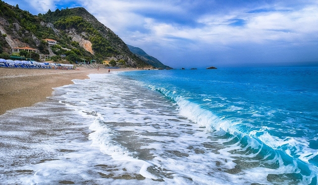 mlad-grk-se-udavi-na-lefkada-na-svojata-ergenska-proslava-zoshto-plazhite-na-popularniot-ostrov-se-edni-najopasnite-vo-grcija-03.JPG