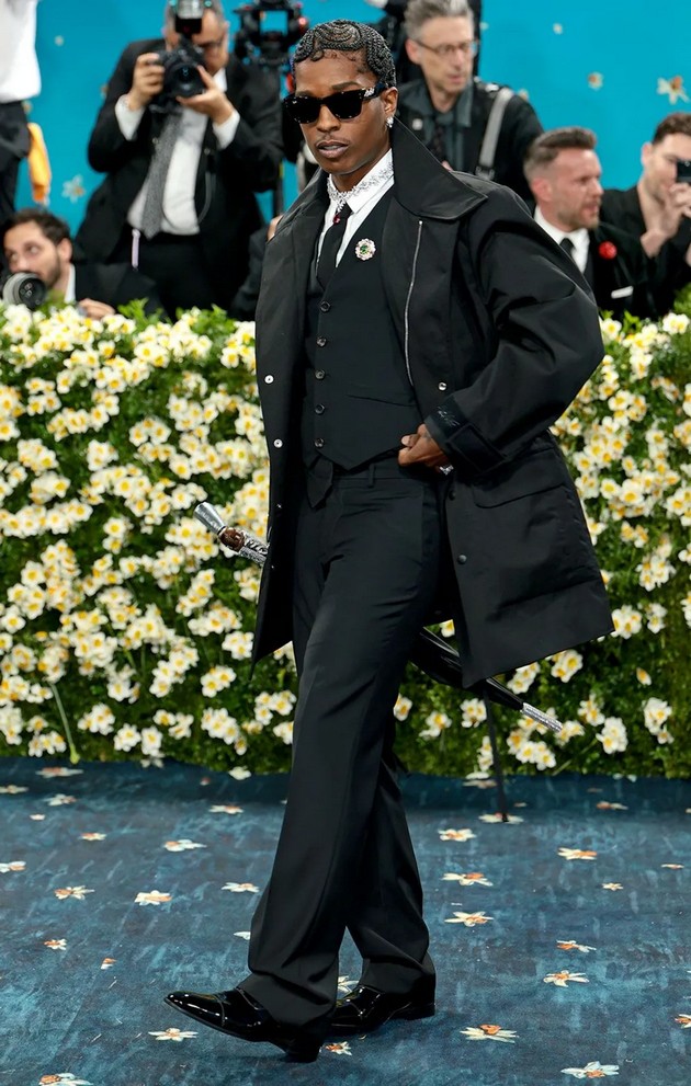 najsmeshnite-meminja-za-met-gala-2025-shto-znachi-godineshnata-tema-na-nastanot-02.JPG