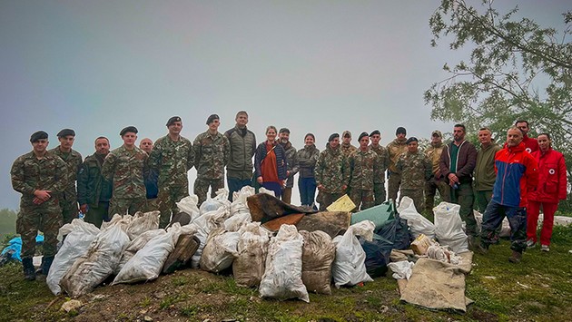 povekje-od-20-000-volonteri-kje-ja-ischistat-makedonija-na-najmasovniot-ekoloshki-nastan-na-balkanot-generalka-vikend-11.JPG