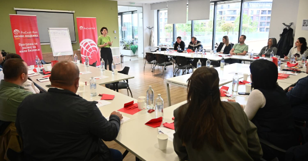 uchesnicite-na-vtoriot-modul-na-prokredit-biznis-akademijata-se-steknaa-so-novi-znaenja-za-komunikaciski-veshtini-i-growth-mindset-01.jpg