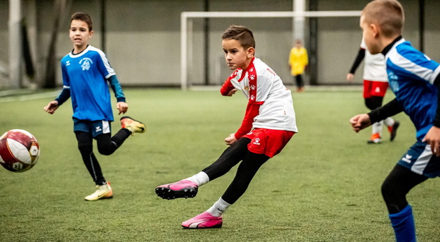 darijan-gelevski-9-e-nash-fudbaler-so-svetski-talent-trenerite-na-barselona-me-izbraa-za-najdobar-igrach-na-kamp-za-mladi-talenti-16.jpg