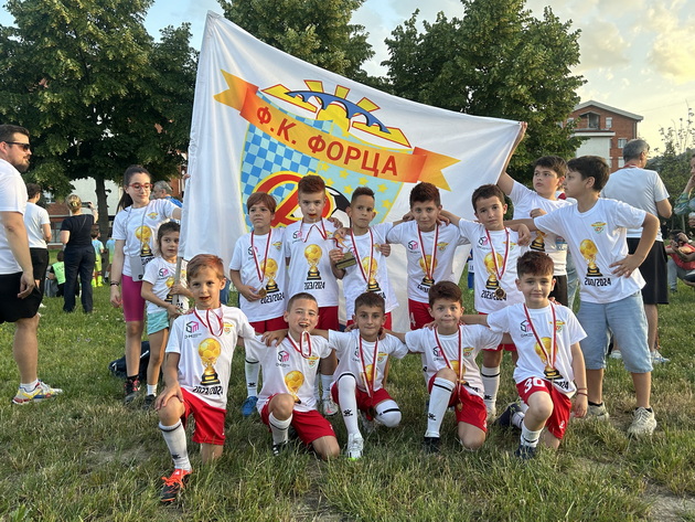 darijan-gelevski-9-e-nash-fudbaler-so-svetski-talent-trenerite-na-barselona-me-izbraa-za-najdobar-igrach-na-kamp-za-mladi-talenti-27.jpg