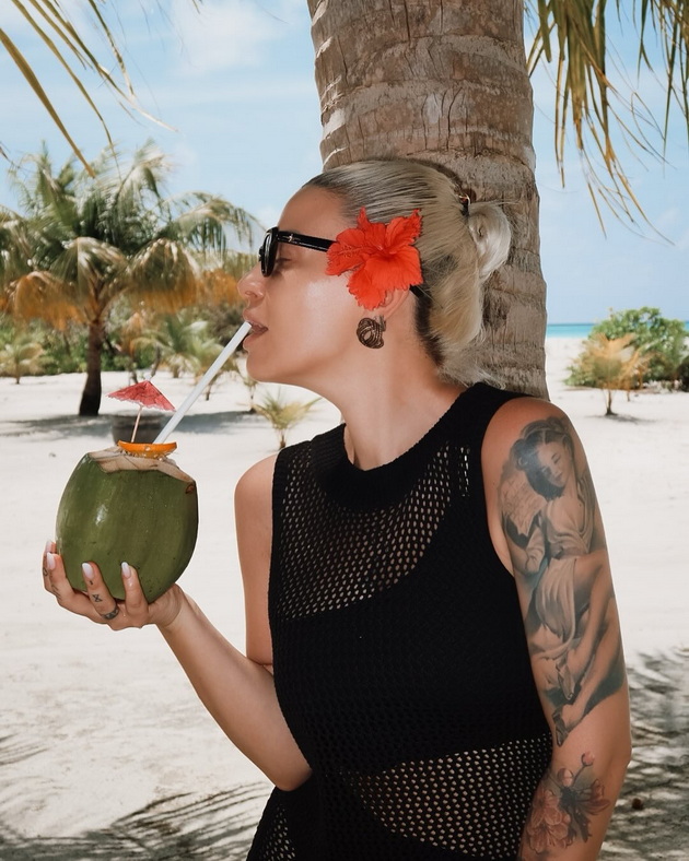 mia-kostova-po-odmorot-na-maldivi-ajkulite-ne-se-opasni-i-se-plashat-od-lugje-aperol-e-20-dolari-04.jpg