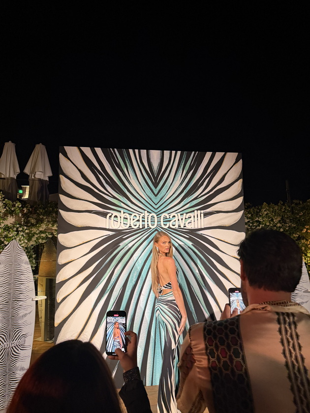 nashiot-fotograf-badstef-se-vrati-od-kan-na-zabava-na-roberto-cavalli-ja-sretnav-eva-longorija-fotografirav-svetski-modeli-16.jpg