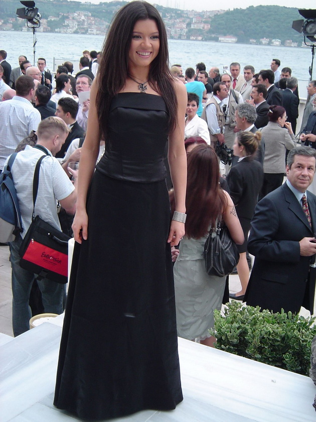 sakis-me-sharmirashe-dima-bilan-glumeshe-dzvezda-petpati-bev-na-evrovizija-kakvi-spomeni-nosam-12.jpg