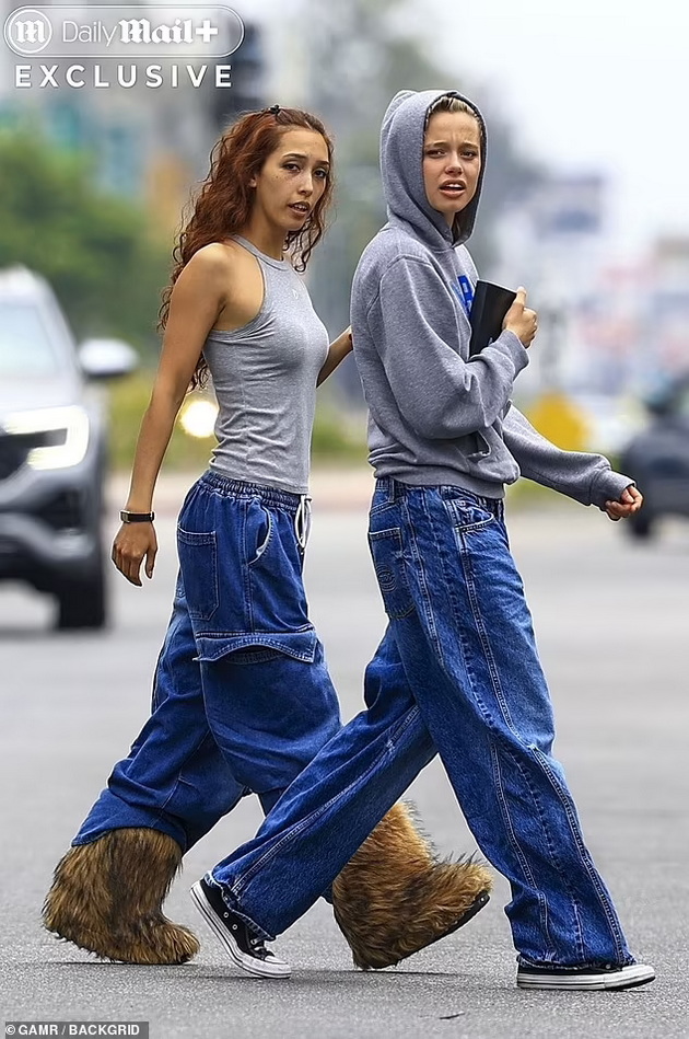 shajlo-djoli-pregrnata-so-devojka-po-shpekulaciite-deka-kje-go-menuva-polot-koja-e-navodnata-partnerka-na-kjerkata-na-andjelina-08.jpg
