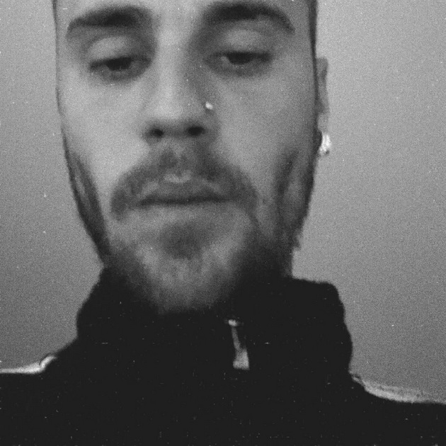 justin-bieber-gi-zagrizhi-fanovite-i-prizna-deka-bara-pomosh-od-bog-jas-sum-obichen-chovek-so-maani-gi-povreduvam-drugite-nesvesno-14.jpg