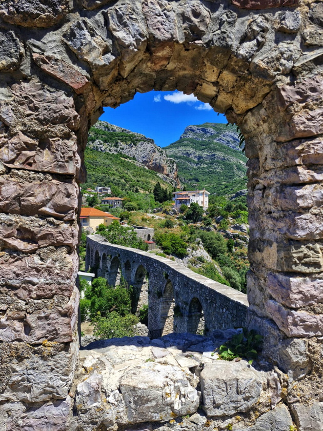 bev-na-odmor-vo-ulcinj-i-go-shetav-crnogorskoto-krajbrezhje-do-budva-magichen-star-grad-13km-pesochna-plazha-03_copy_copy_copy.jpg