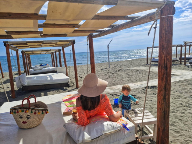 bev-na-odmor-vo-ulcinj-i-go-shetav-crnogorskoto-krajbrezhje-do-budva-magichen-star-grad-13km-pesochna-plazha-13.jpg