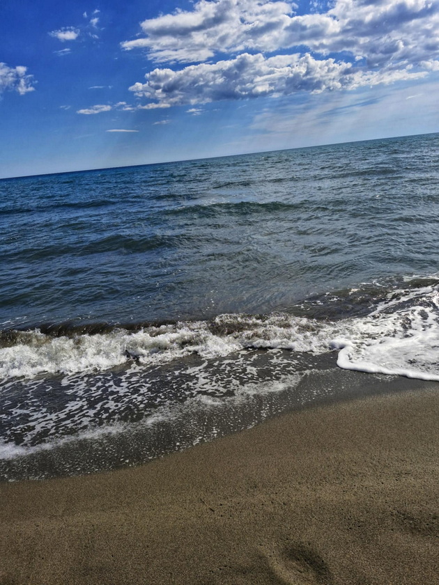 bev-na-odmor-vo-ulcinj-i-go-shetav-crnogorskoto-krajbrezhje-do-budva-magichen-star-grad-13km-pesochna-plazha-38.jpg