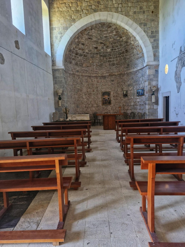 bev-na-odmor-vo-ulcinj-i-go-shetav-crnogorskoto-krajbrezhje-do-budva-magichen-star-grad-13km-pesochna-plazha-39.jpg