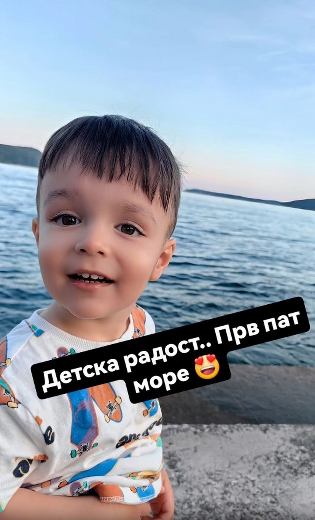 detska-radost-prvpat-more-daniel-kajmakoski-uzhiva-na-odmor-so-soprugata-i-dvete-deca-03.jpg