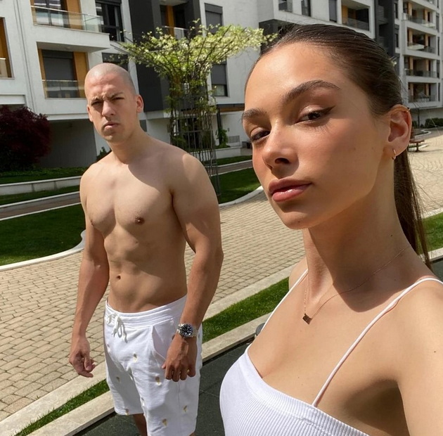 mi-se-zakanuvaat-so-goli-fotografii-se-oglasi-anja-bla-po-novite-napadi-od-baka-prase-veli-kje-ja-napushti-srbija-poradi-bezbednost-11.jpg