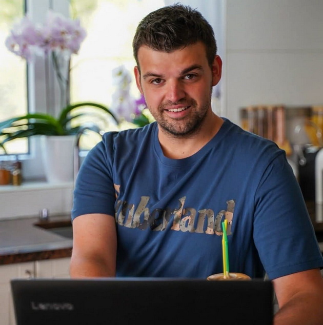 na-gosti-vo-semejniot-dom-na-davor-dave-s-kitchen-vo-ohrid-kukja-prostrana-kujna-so-pogled-kon-ezeroto-i-rajsko-dvorche-foto-14.jpg